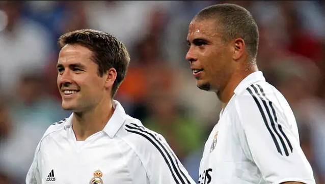 两队的对决 两队的对决